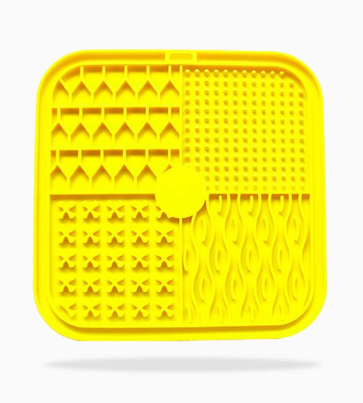 Private label textured lickmat for cats – bespoke pet products UK